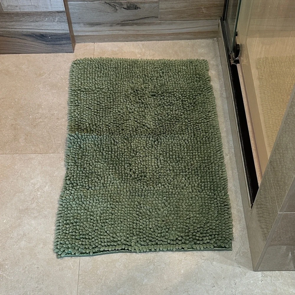 Large Green Bath Mat